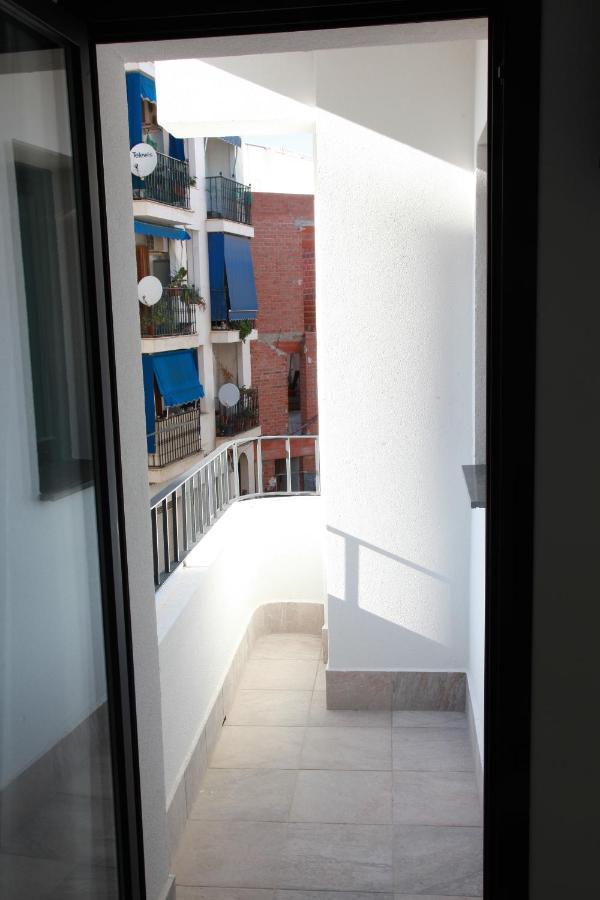 Hotel Suites Moma Centro วิลยานูเอวา เด ลา เซเรนา ภายนอก รูปภาพ