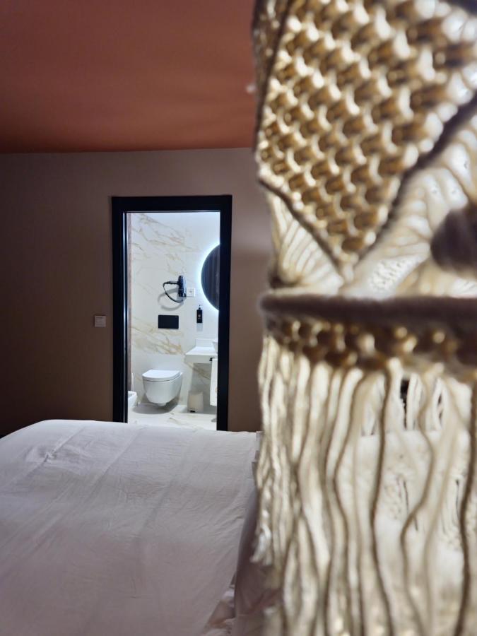 Hotel Suites Moma Centro วิลยานูเอวา เด ลา เซเรนา ภายนอก รูปภาพ