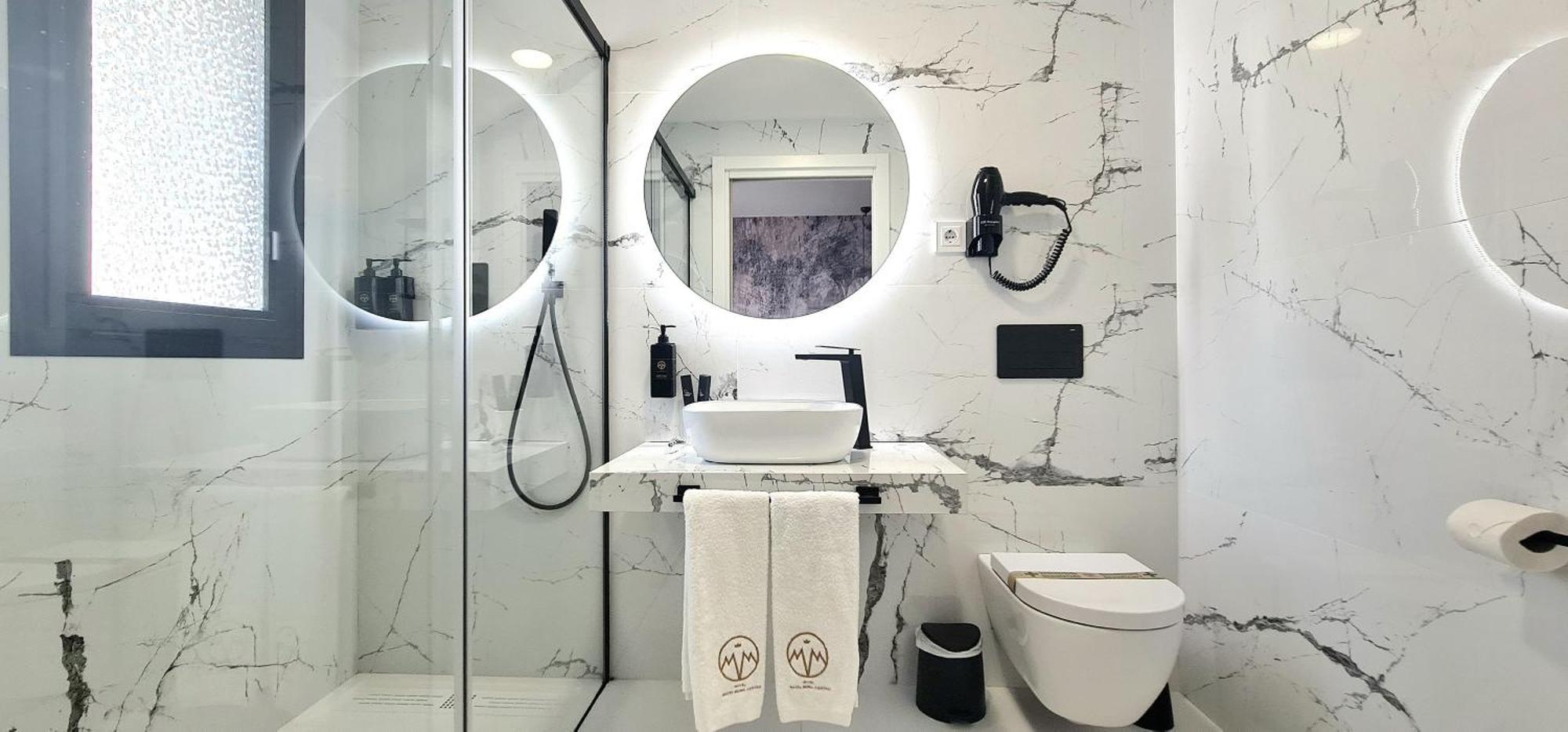 Hotel Suites Moma Centro วิลยานูเอวา เด ลา เซเรนา ภายนอก รูปภาพ