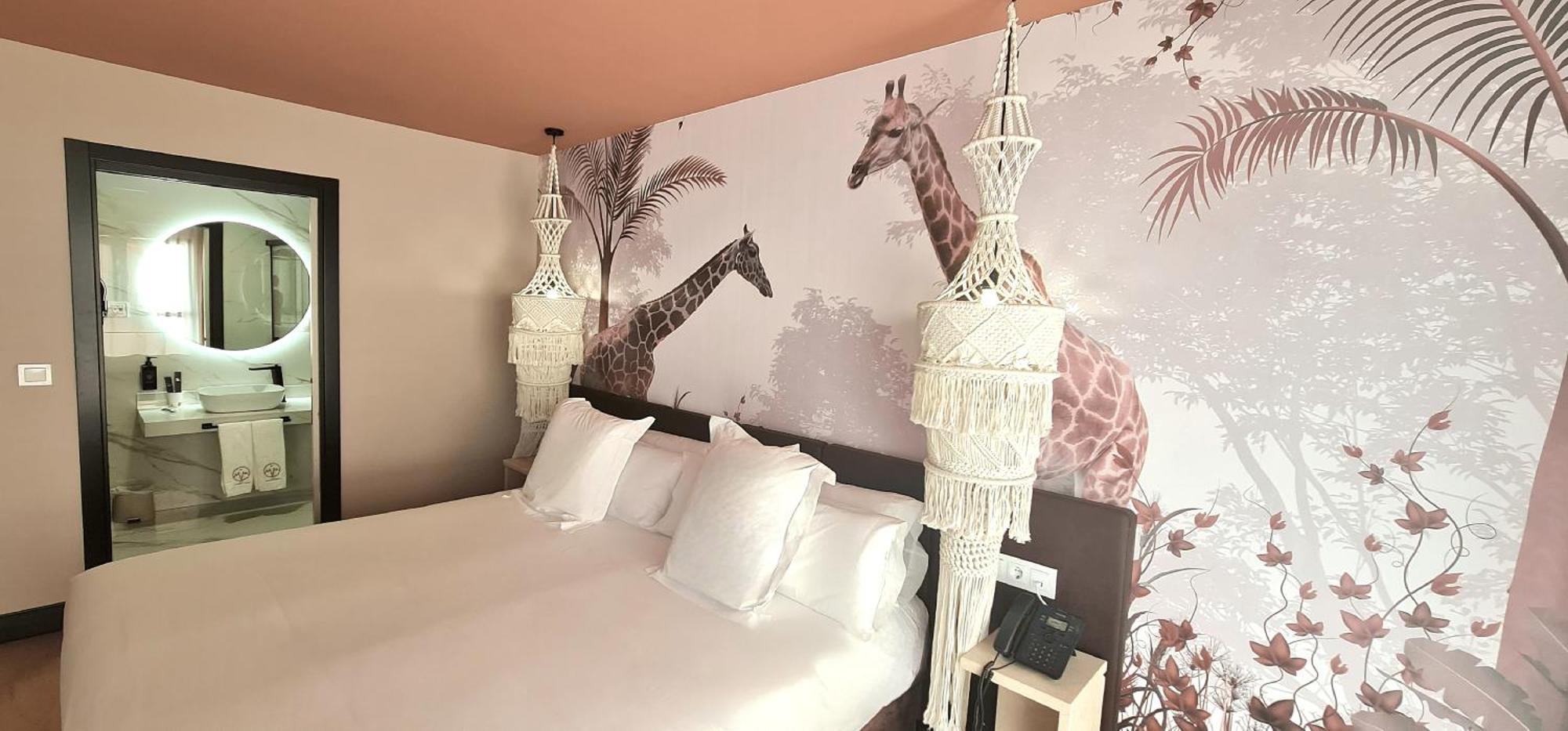 Hotel Suites Moma Centro วิลยานูเอวา เด ลา เซเรนา ภายนอก รูปภาพ
